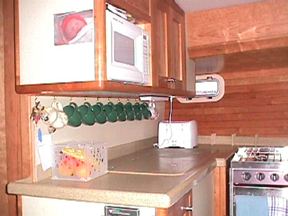 V542-13.jpg (14040 bytes)