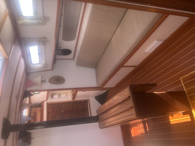 Miss Fiona interior seating